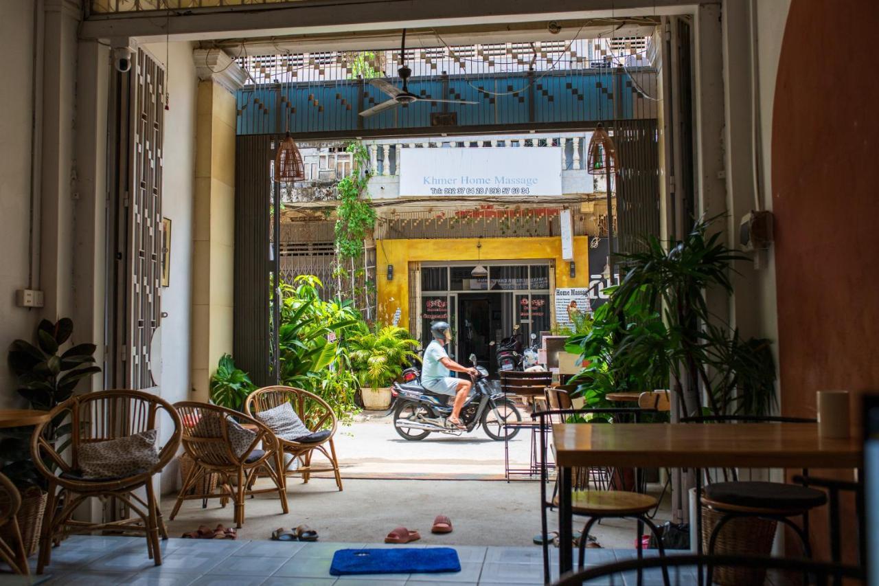 The Real Place Hostel Battambang Buitenkant foto